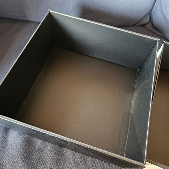 CHANEL Empty Gift Box 8 1/2" X 8 1/2" X 4" No. 3 - Picture 5 of 8